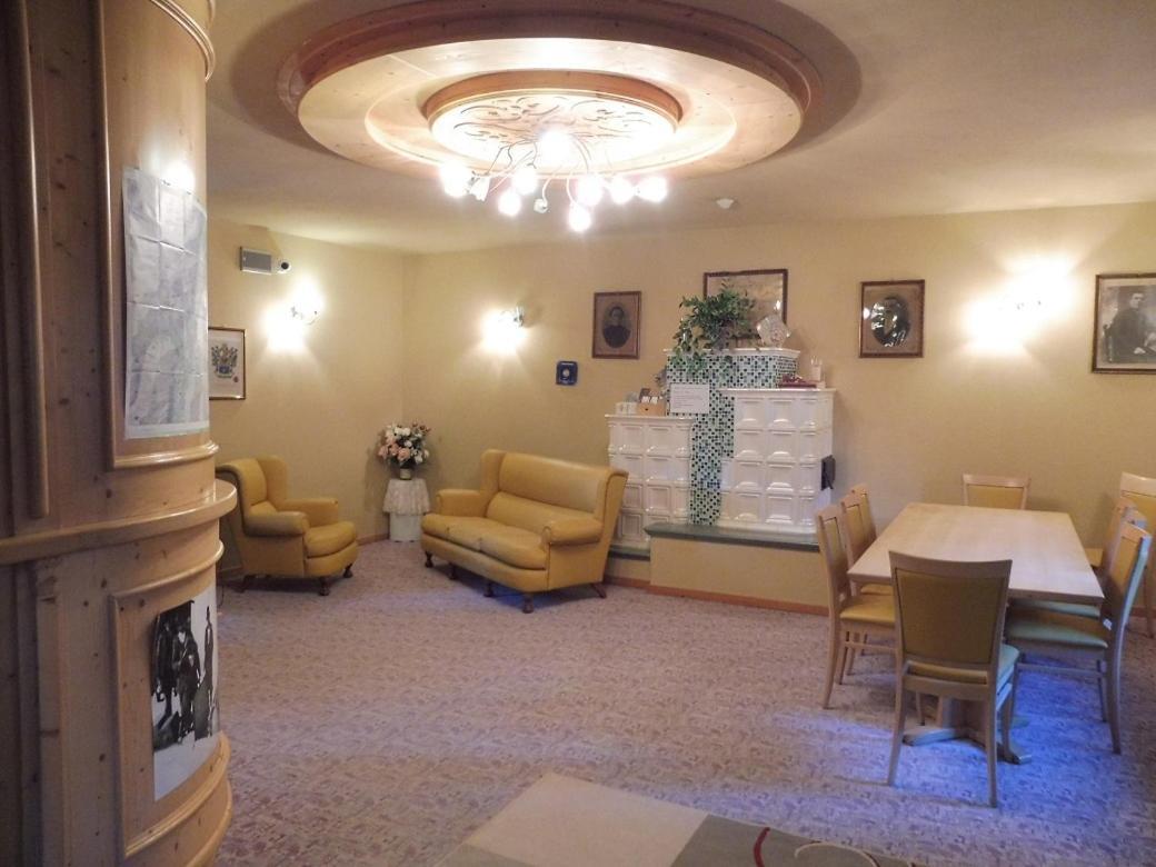 Hotel Valeria Ливиньо Екстериор снимка