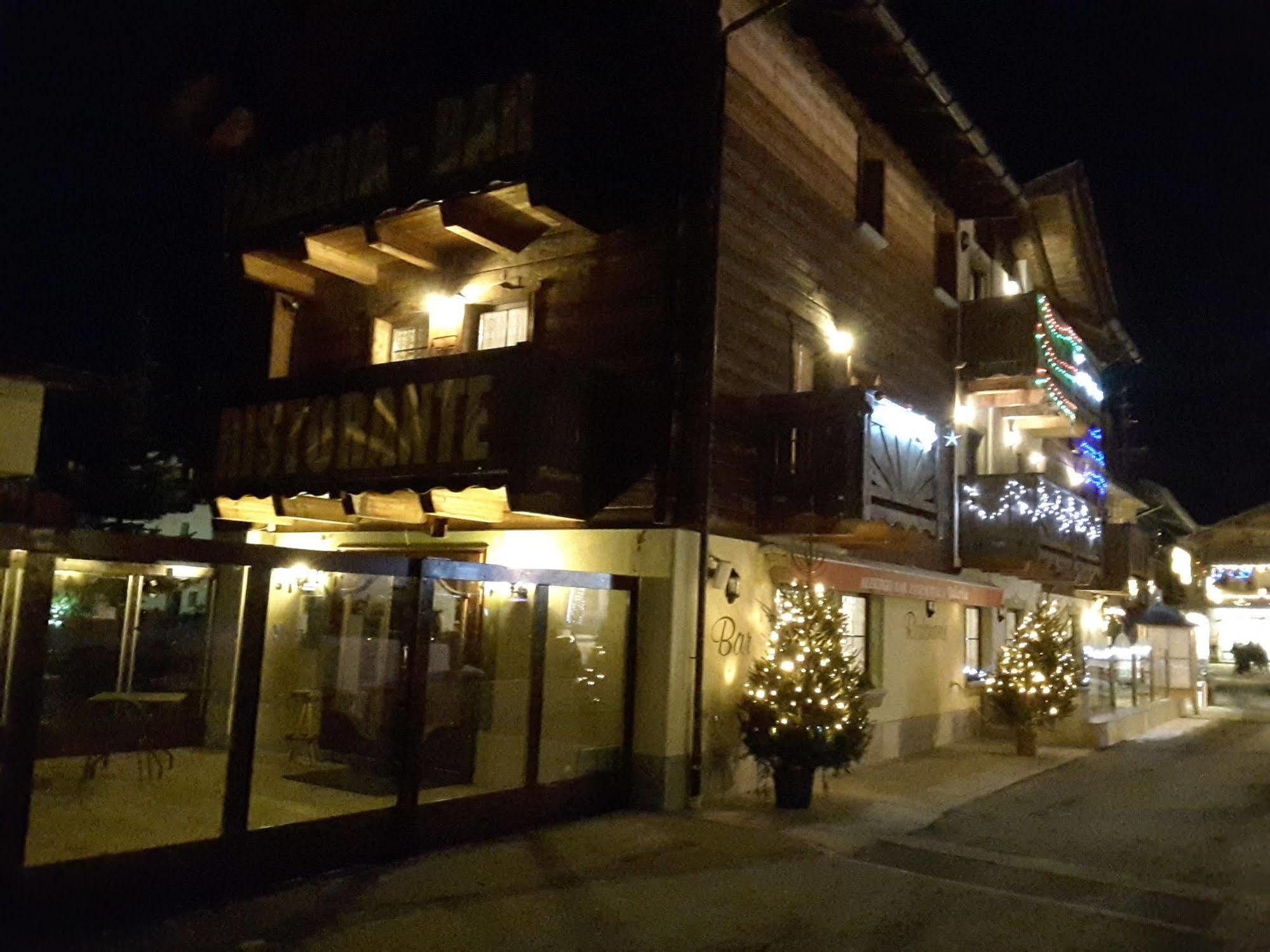 Hotel Valeria Ливиньо Екстериор снимка